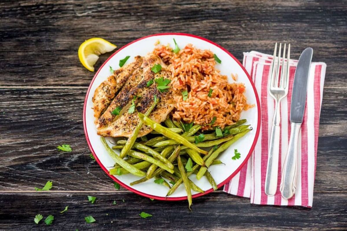 Italian-Spiced Chicken with Tomato Rice and Roasted Green Beans