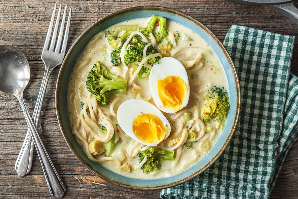 Oosterse kokosnoedels met babymais, broccoli en citroengras