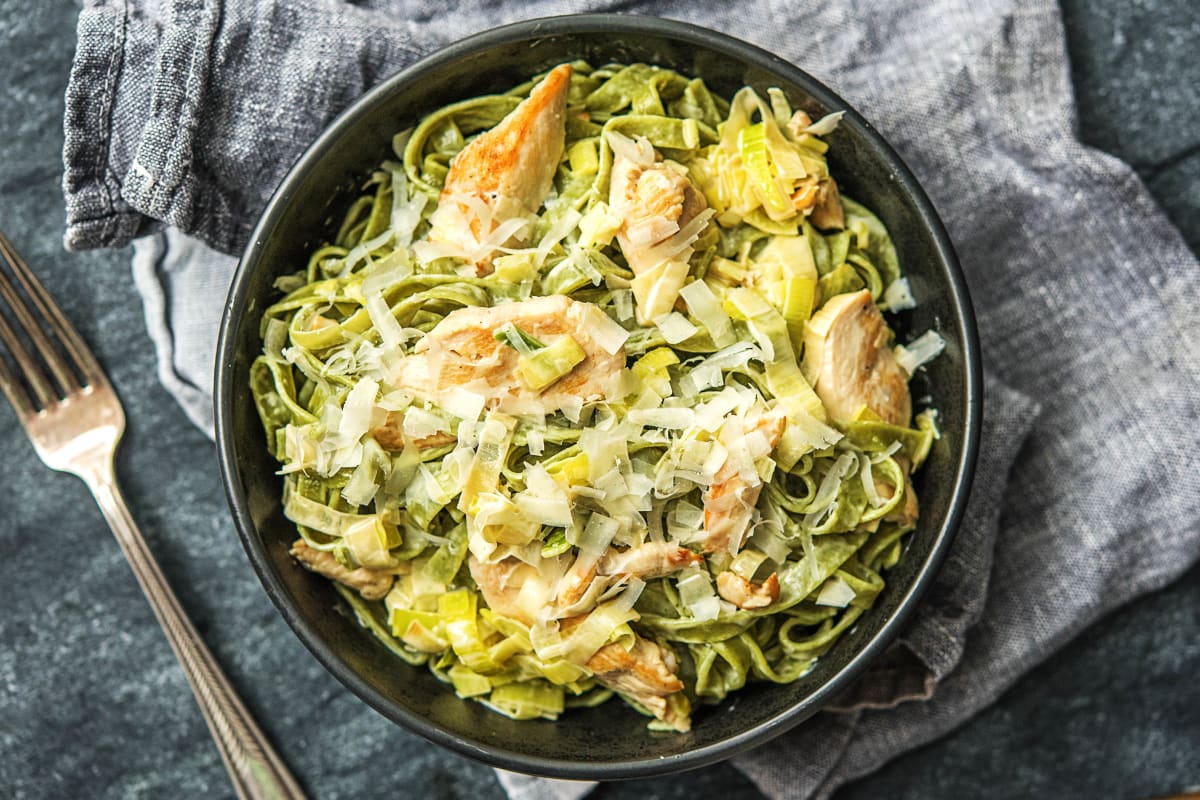 Hähnchenstreifen mit Spinat-Tagliatelle