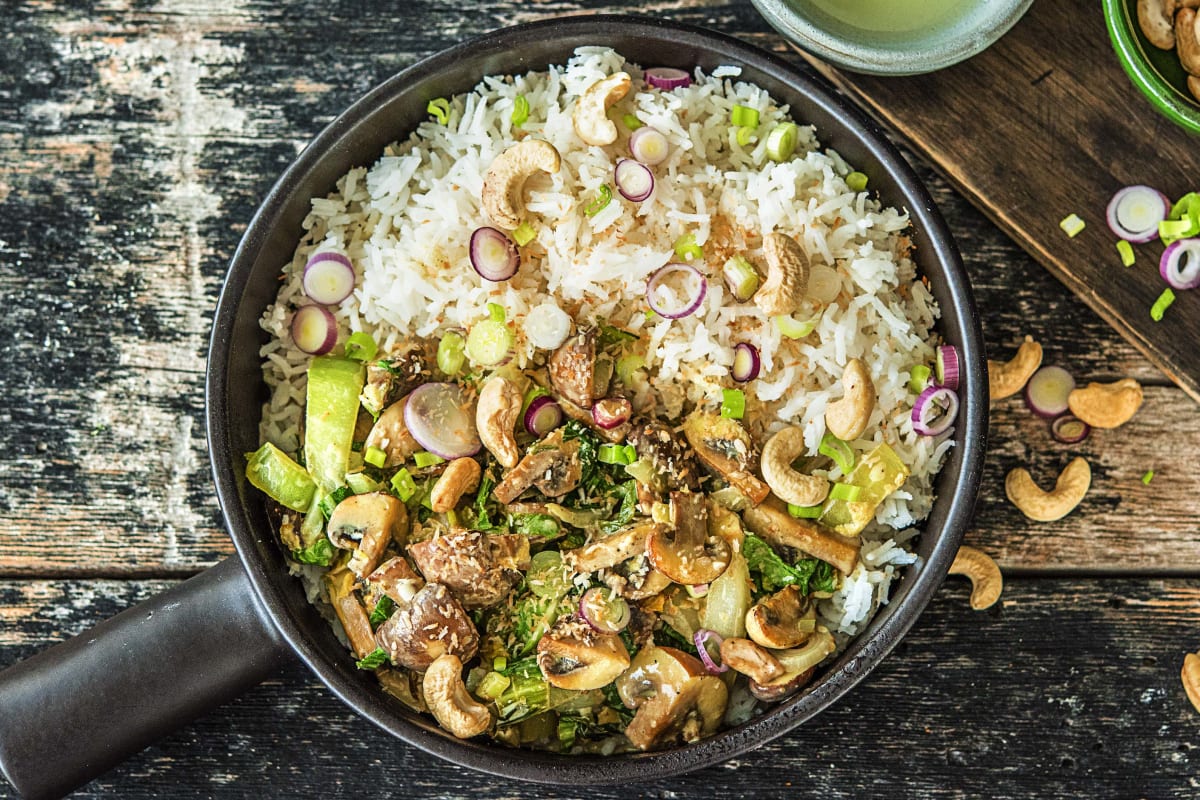 Kokoscurry met kastanjechampignons en paksoi