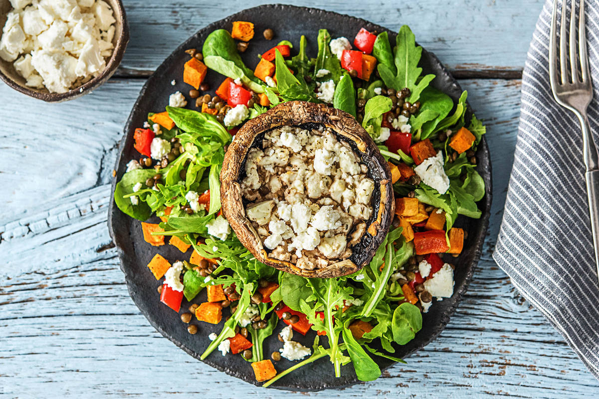 Portobellos farcis à la feta et salade Recette HelloFresh