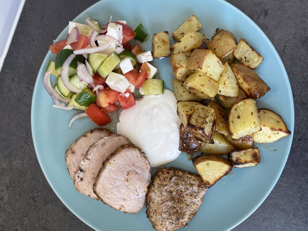 Græsk inspireret svinekød | HelloFresh