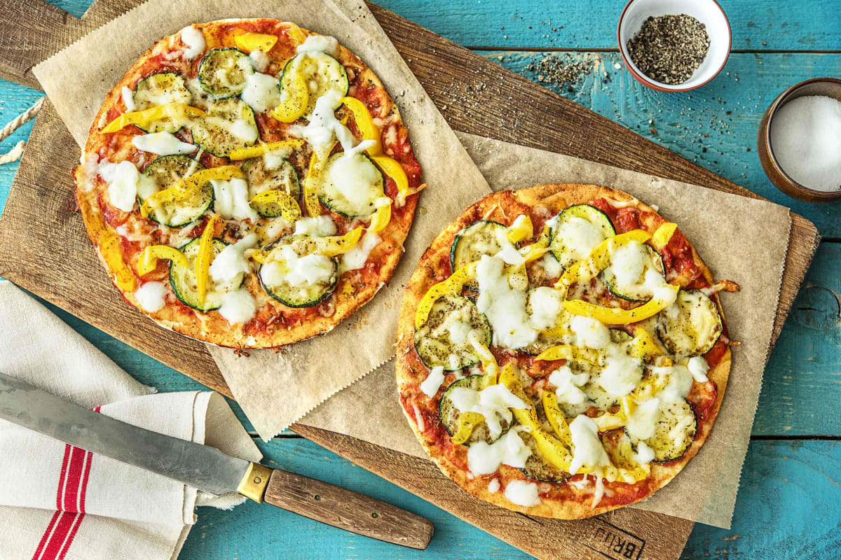 Italiaanse platbroodpizza's met buffelmozzarella