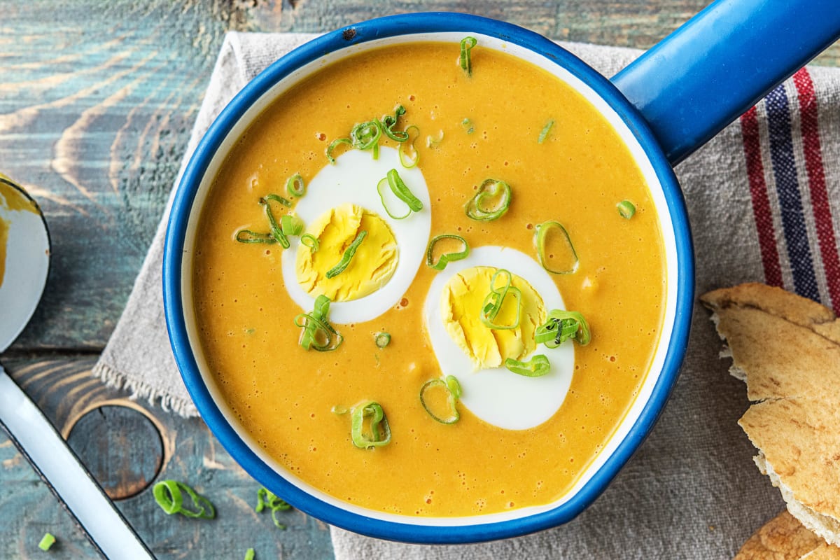 Soupe de courge et de cacahuètes aux œufs