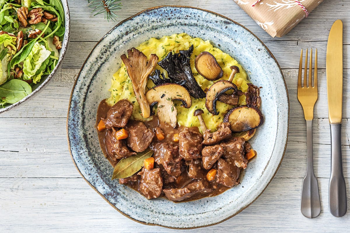 Ragoût de cerf au poivre et purée de pommes de terre