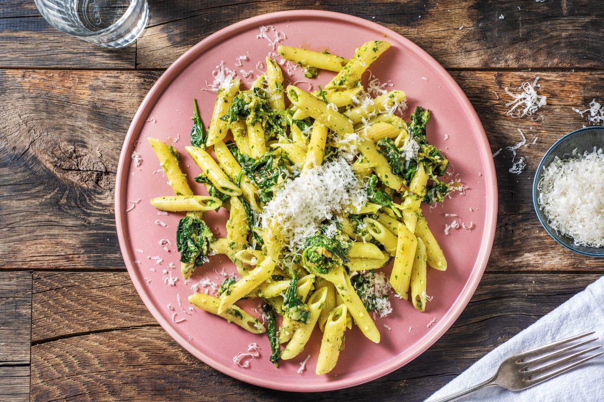 Penne met spinazie-preisaus