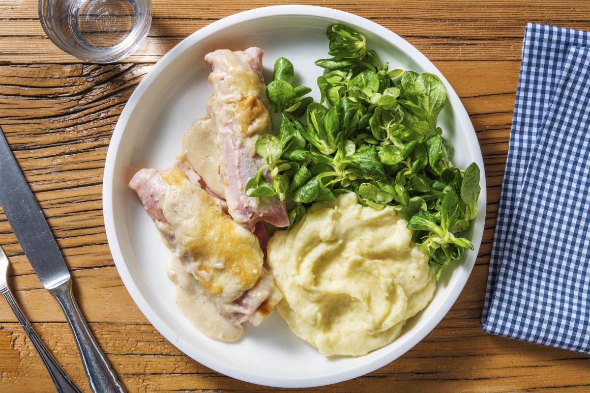 Poireau au jambon et à la sauce au fromage cuit au four