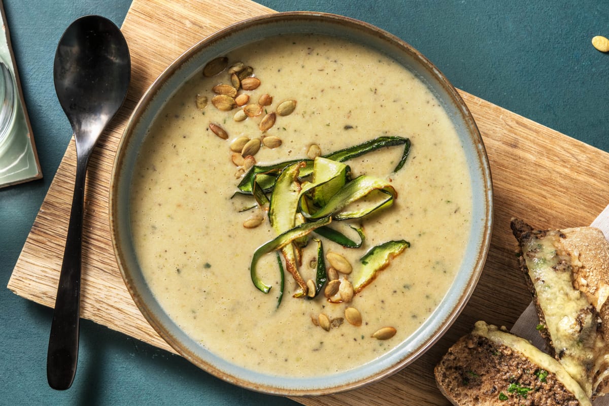 Soupe de courgette et pesto aux champignons des bois