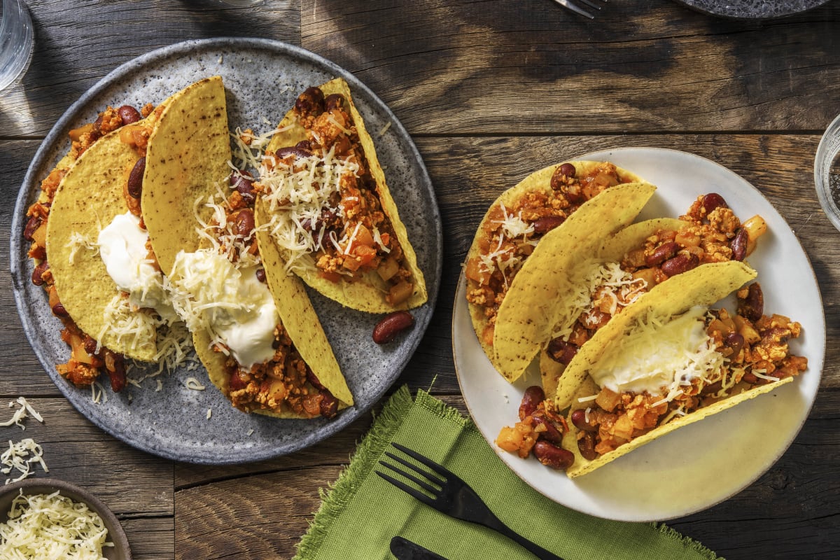 Knapperige taco's met kipgehakt en kidneybonen