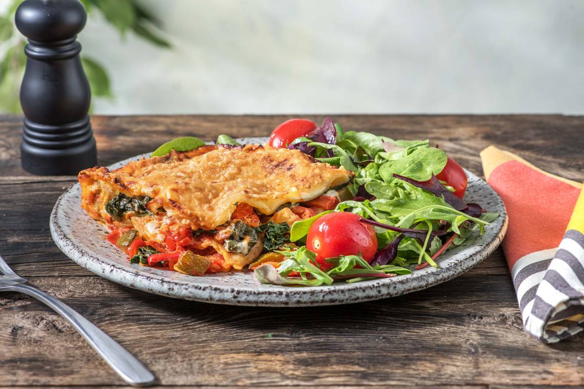 Mosselen met een frisse salade en knoflookmayonaise
