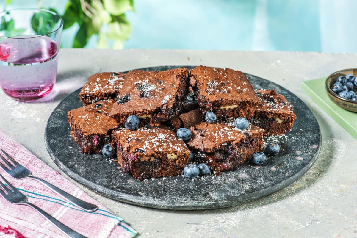 Brownie aux myrtilles, noix de pécan et noix de coco