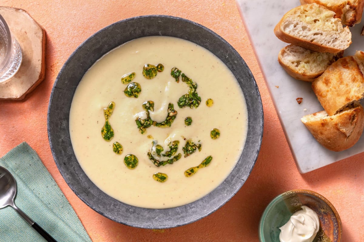Cremige Petersilienwurzel-Lauch-Suppe