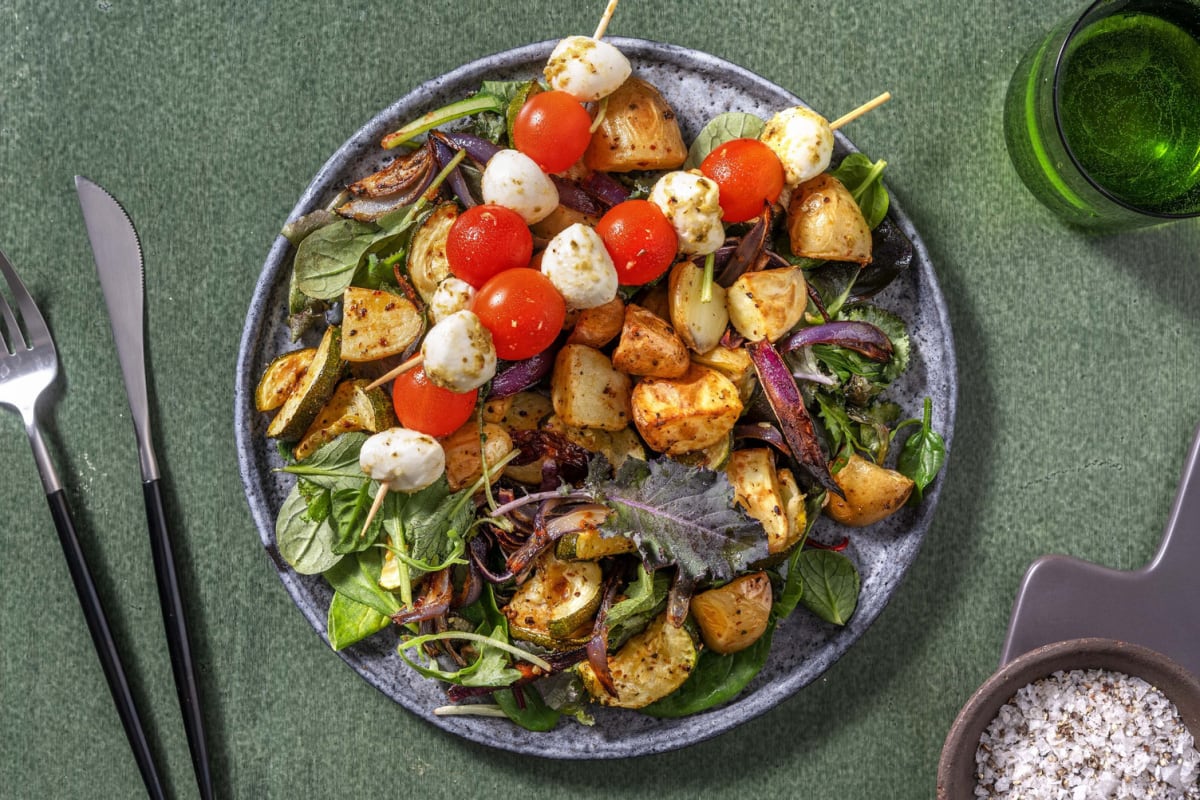 Italienischer Salat mit Calabrese-Spießen