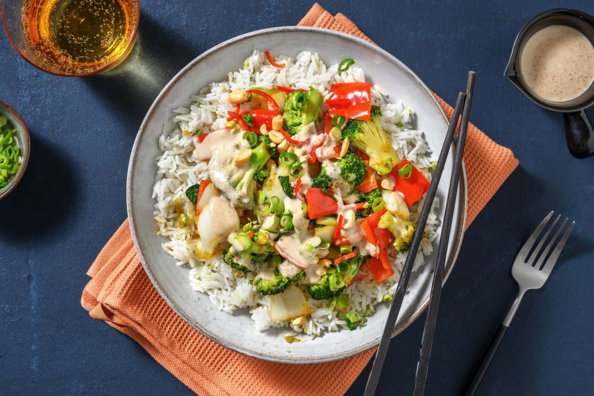 Erdnuss-Kokos-Bowl mit Pak Choi