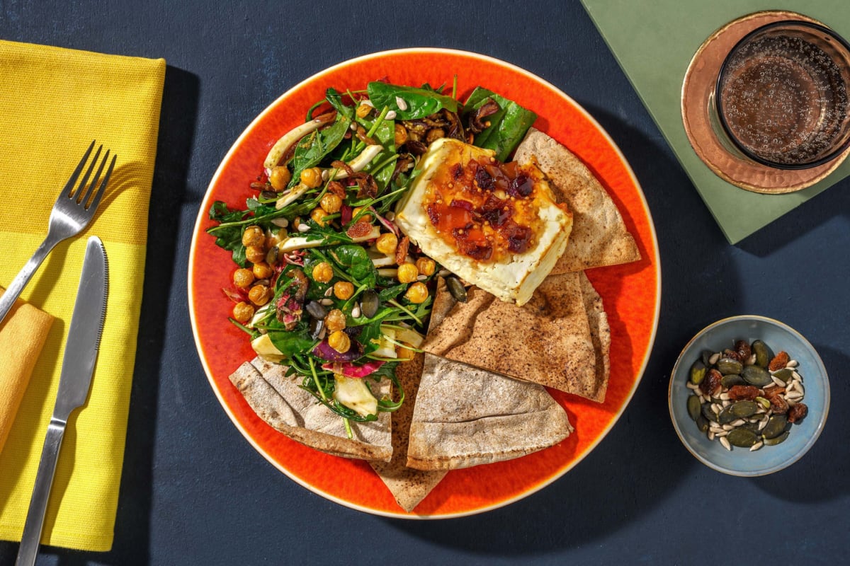 Geroosterde feta met uienchutney en venkelsalade