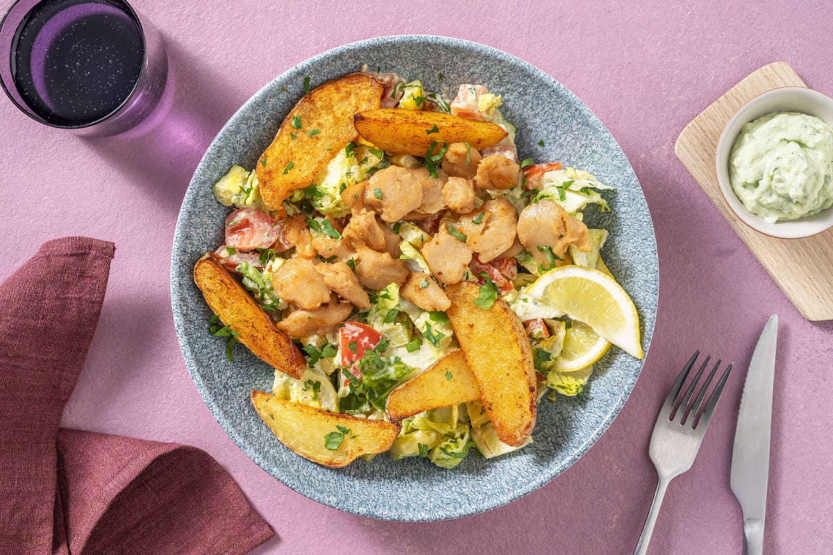 Salat mit veganen Strips Typ Hähnchen & Avocadocrème