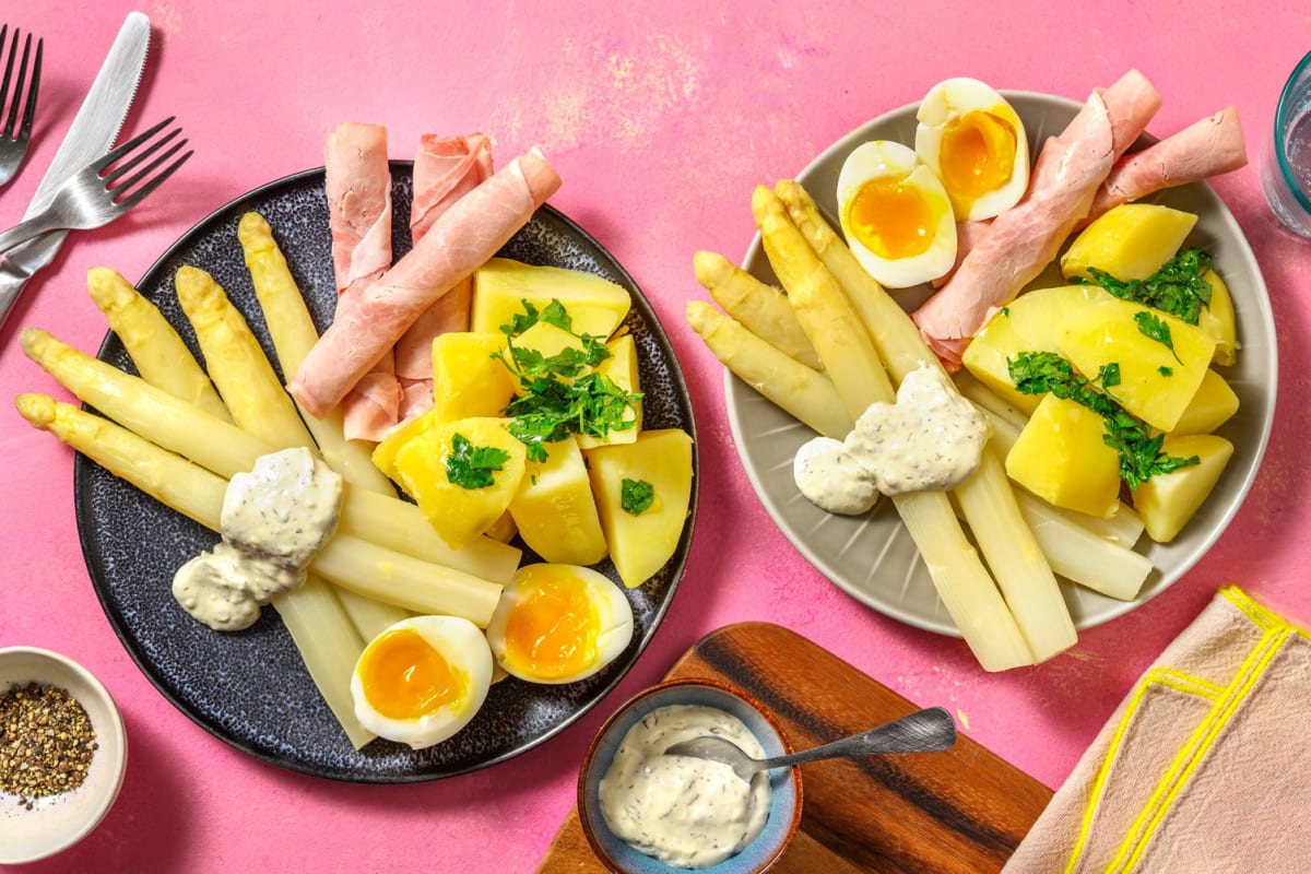 Asperges blanches, jambon et œuf dur