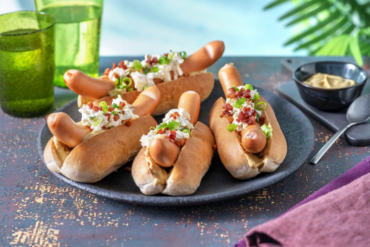 Hotdogs mit Wiener & käsigem Topping