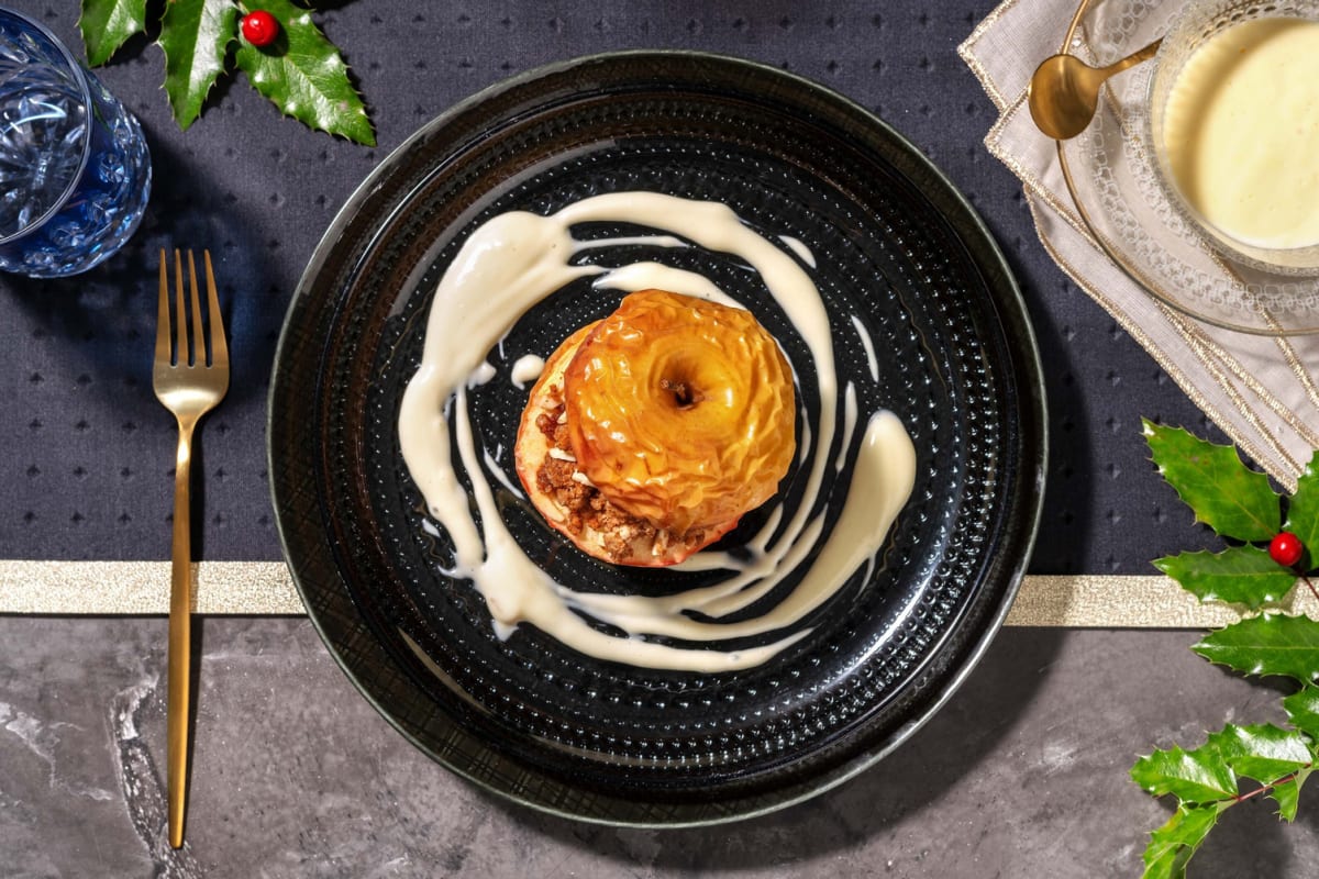 Bratapfel mit selbst gemachter Vanillesoße & Marzipan-Mandel-Füllung