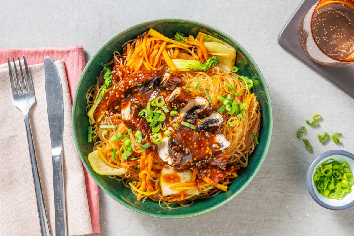 Japchae! Glasnudel-Stir-Fry mit BBQ-Portobellos