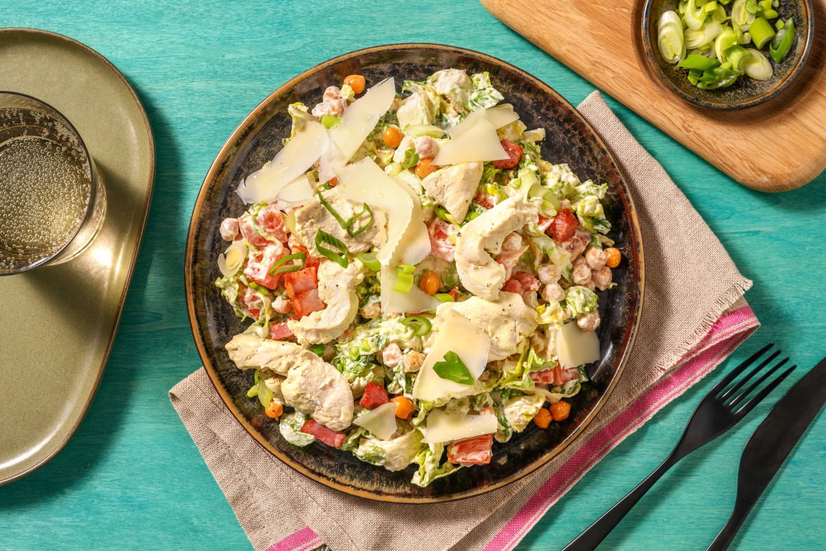 Caesar Salad mit mariniertem Hähnchen