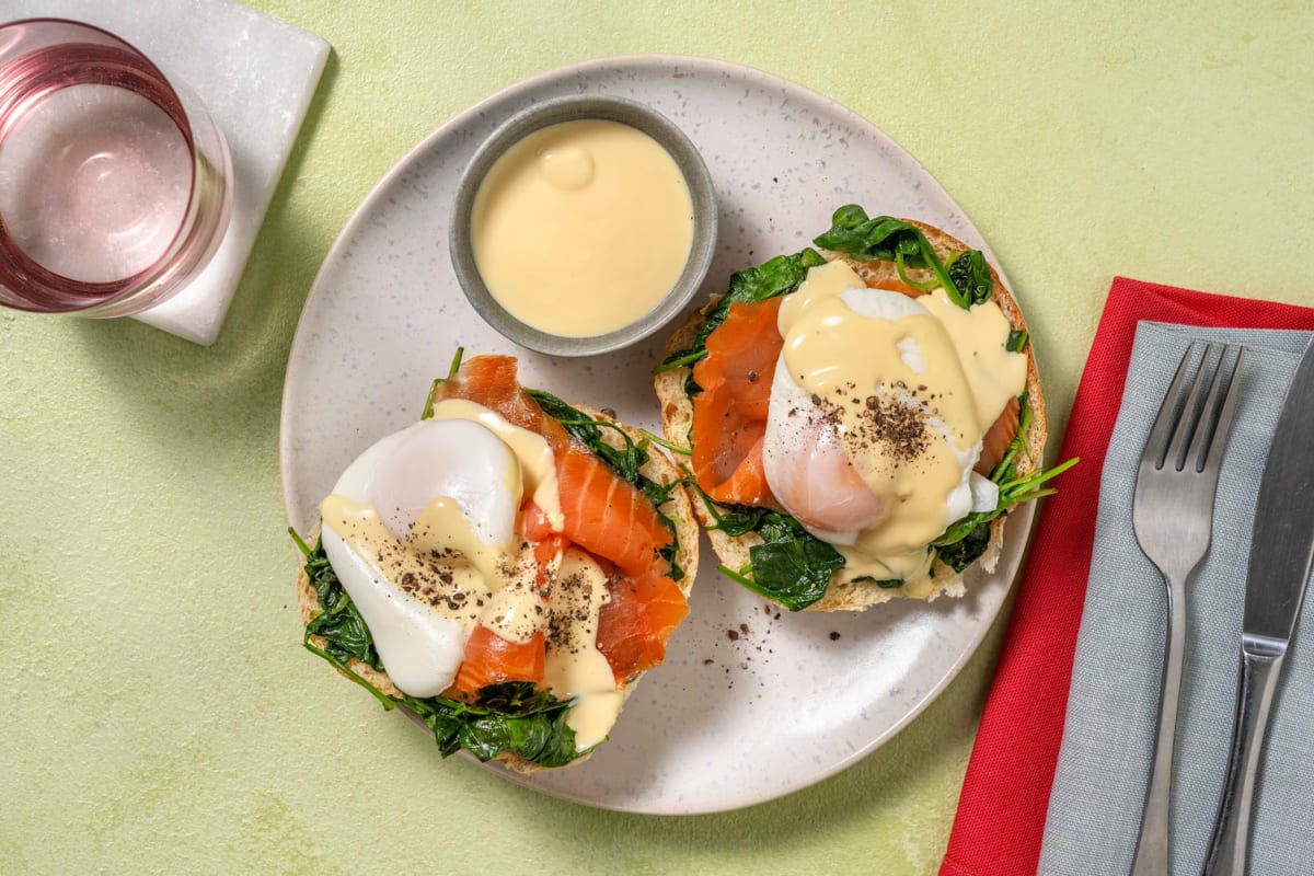 Eggs royale - eieren op briochebrood met gerookte zalm