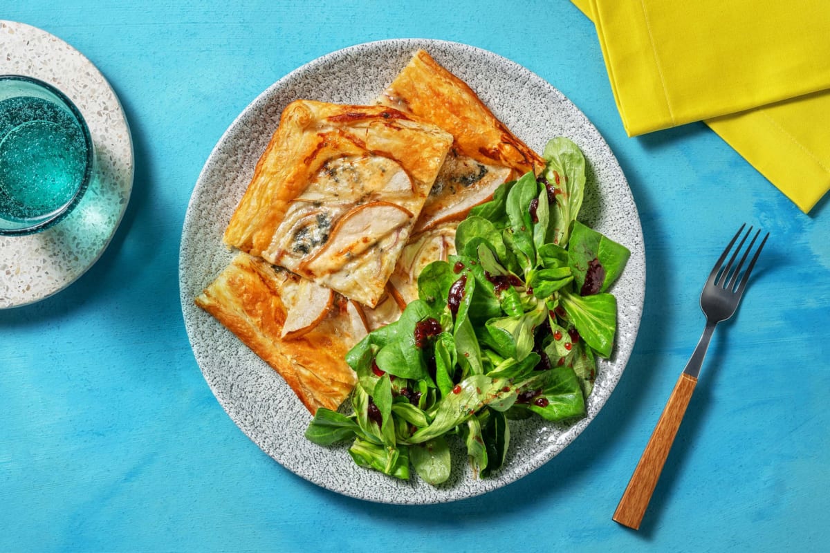 Blauschimmelkäse-Tarte mit Birnenspalten