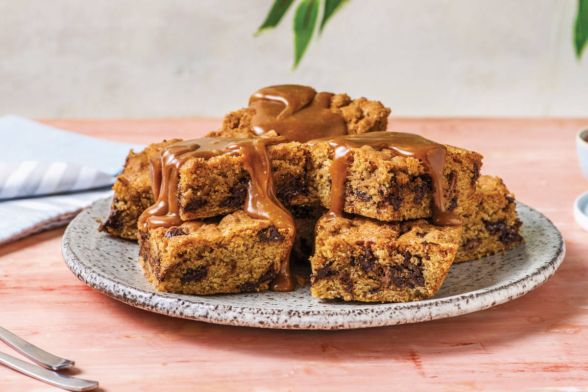 Peanut Butter & White Chocolate Cookie Bar Recipe HelloFresh