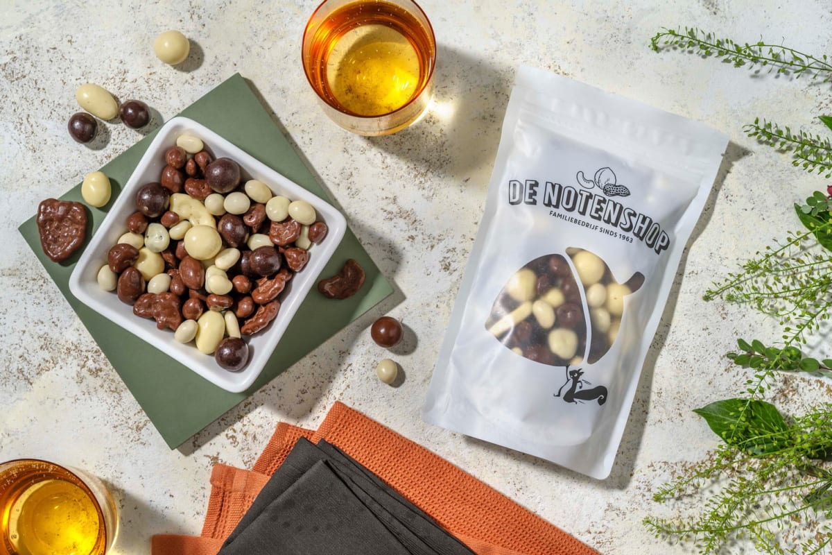 Nuss-Frucht Mix im Schokomantel Rezept | HelloFresh