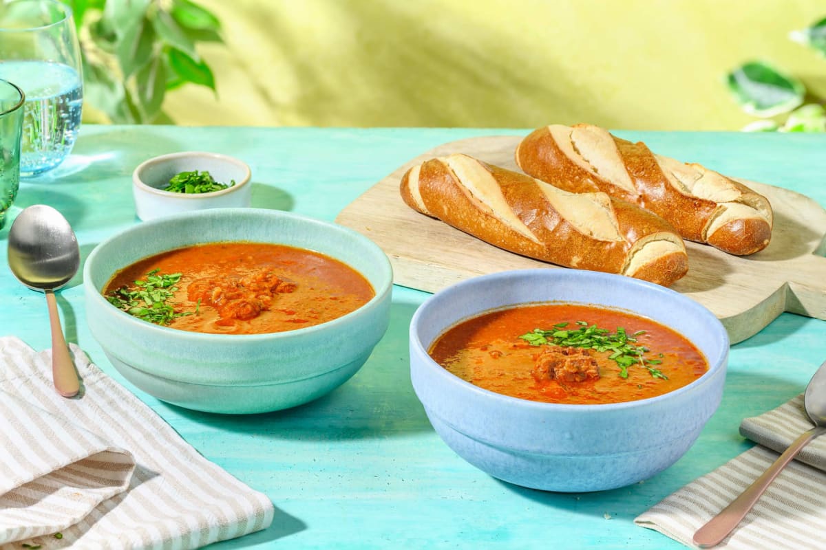 Fruchtige Tomaten-Basilikum-Suppe mit Ciabatta