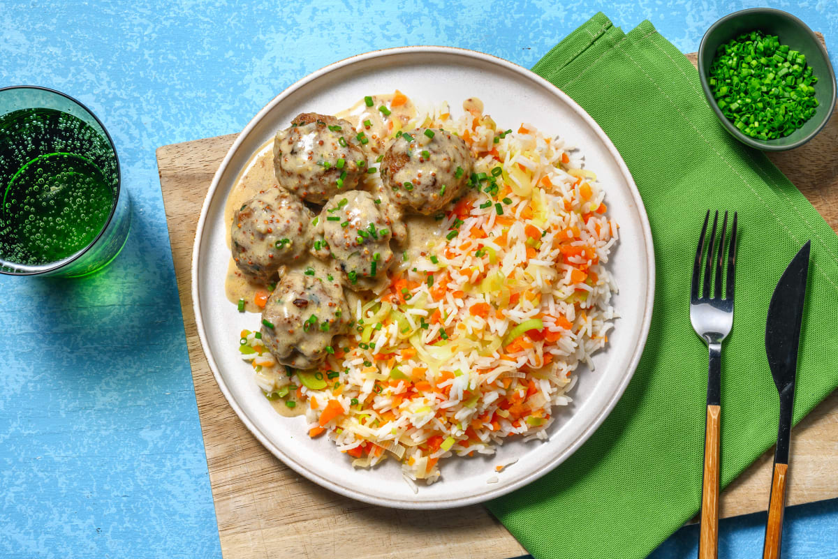 Hacktätschli in Senfsauce Rezept | HelloFresh