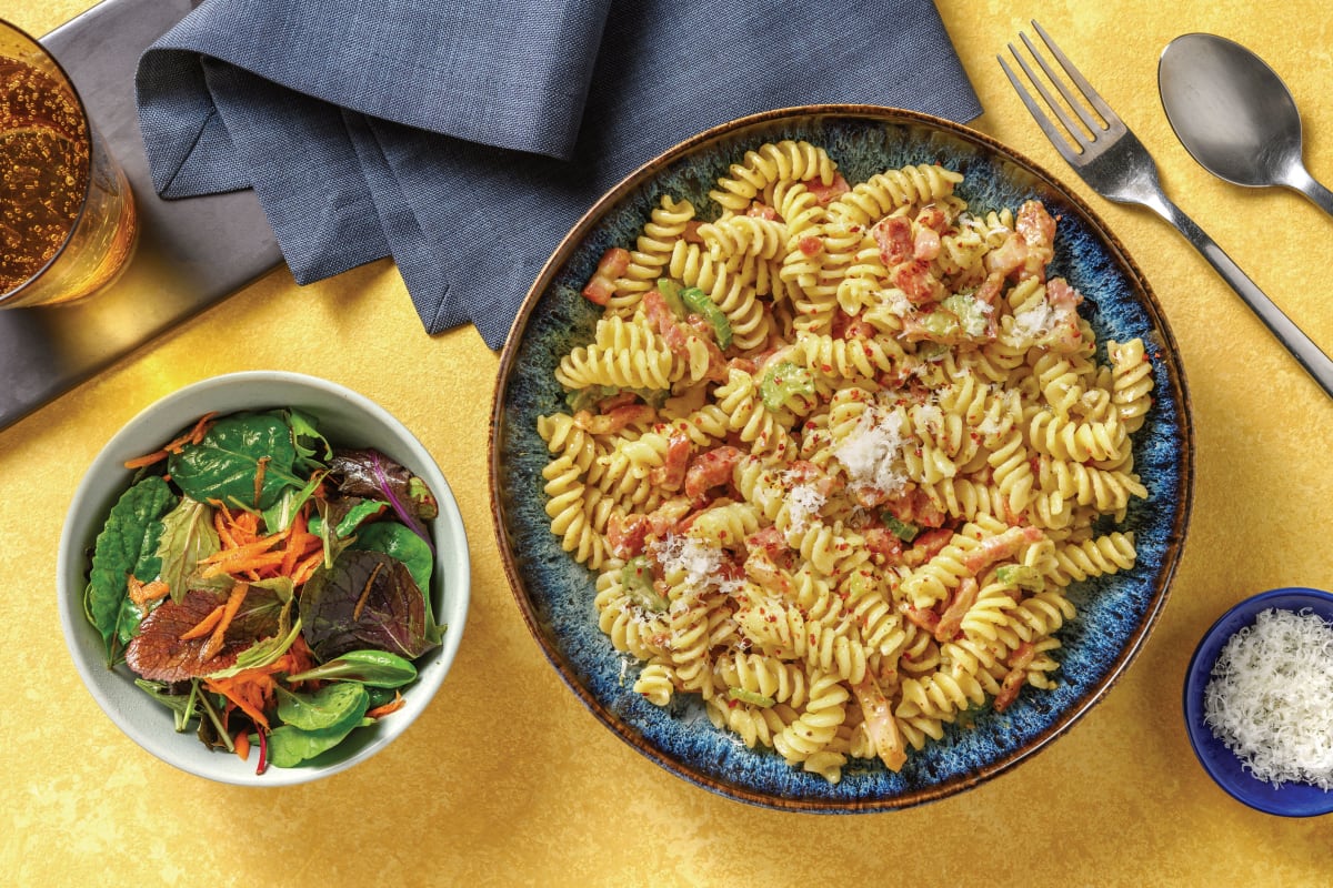 Quick Bacon, Chicken & Creamy Pesto Fusilli