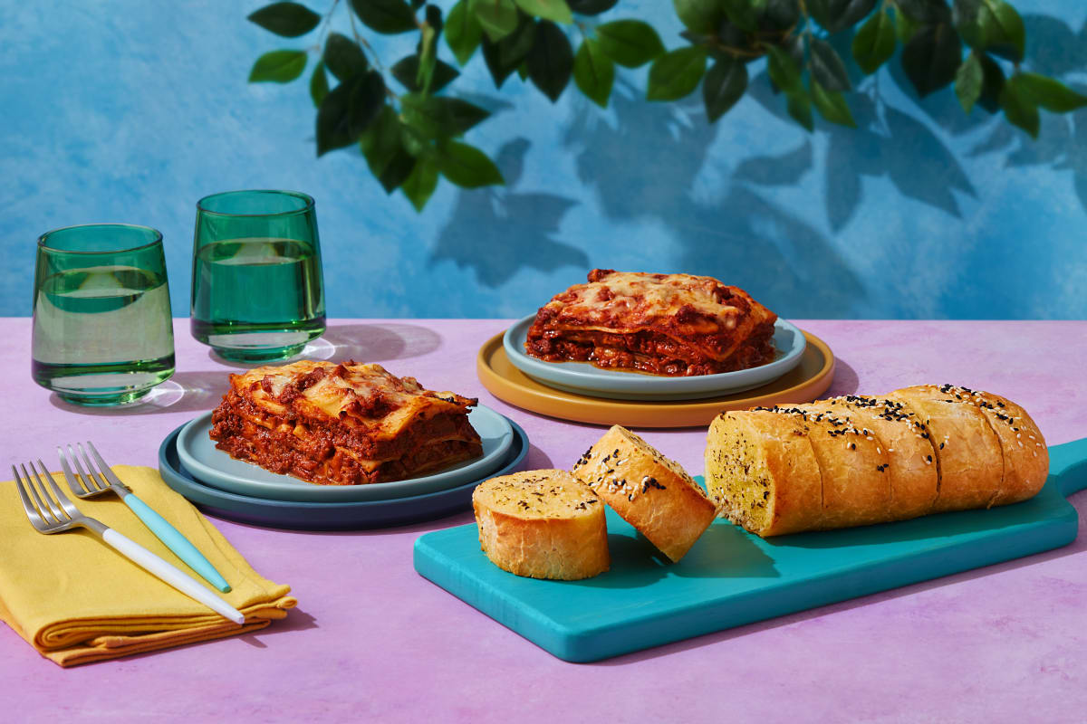 Beef Lasagne & Garlic Bread Bundle