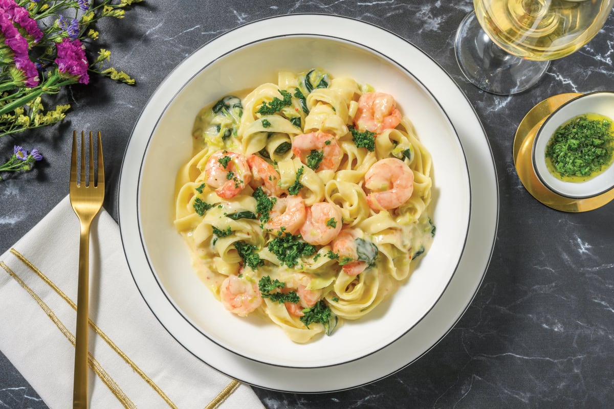 Creamy Garlic Prawn Fettuccine