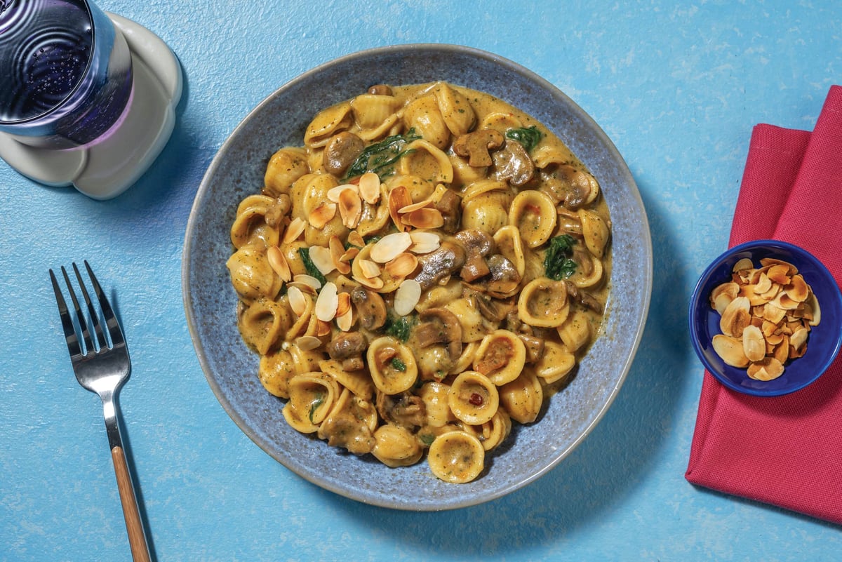 One-Pot Creamy Chicken, Pesto & Mushroom Pasta