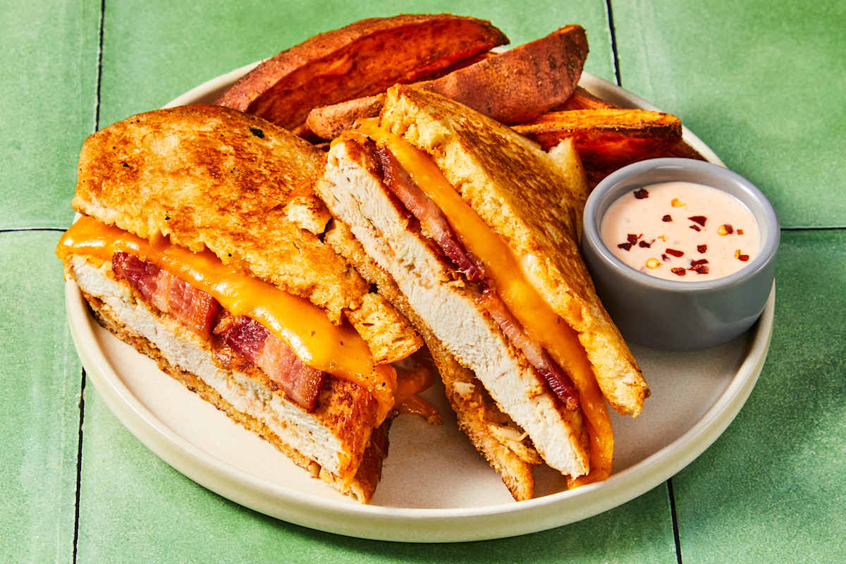 Buffalo Ranch Chicken & Bacon Melts