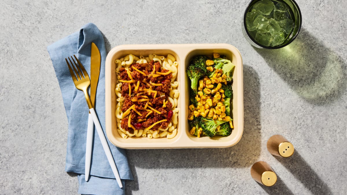 Ready-to-Heat: Ground Pork Chili & Cheddar Mac