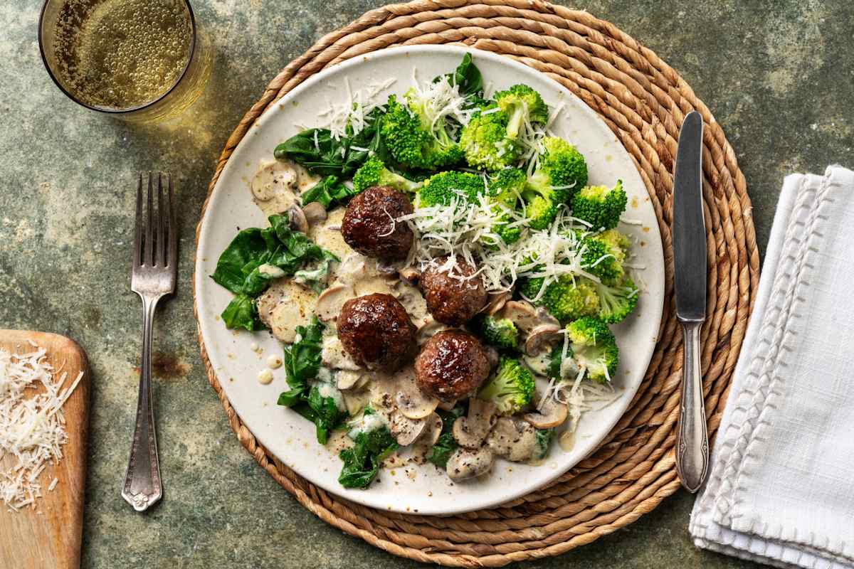 Hertengehaktballetjes in champignonroomsaus