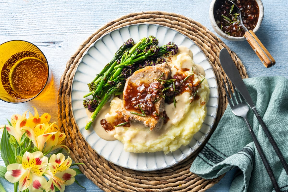 Varkenshaas met aardbei-balsamicosaus en broccolini