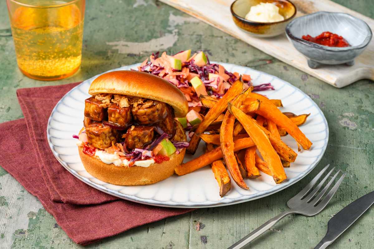 Tempehburger met zoete-aardappelfrieten 