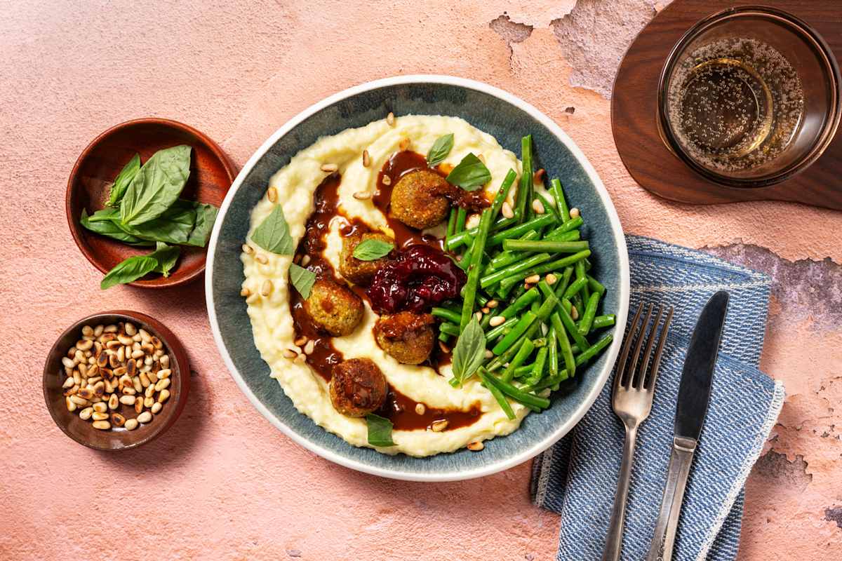 Veggie gehaktballetjes met pastinaak-aardappelpuree en jus