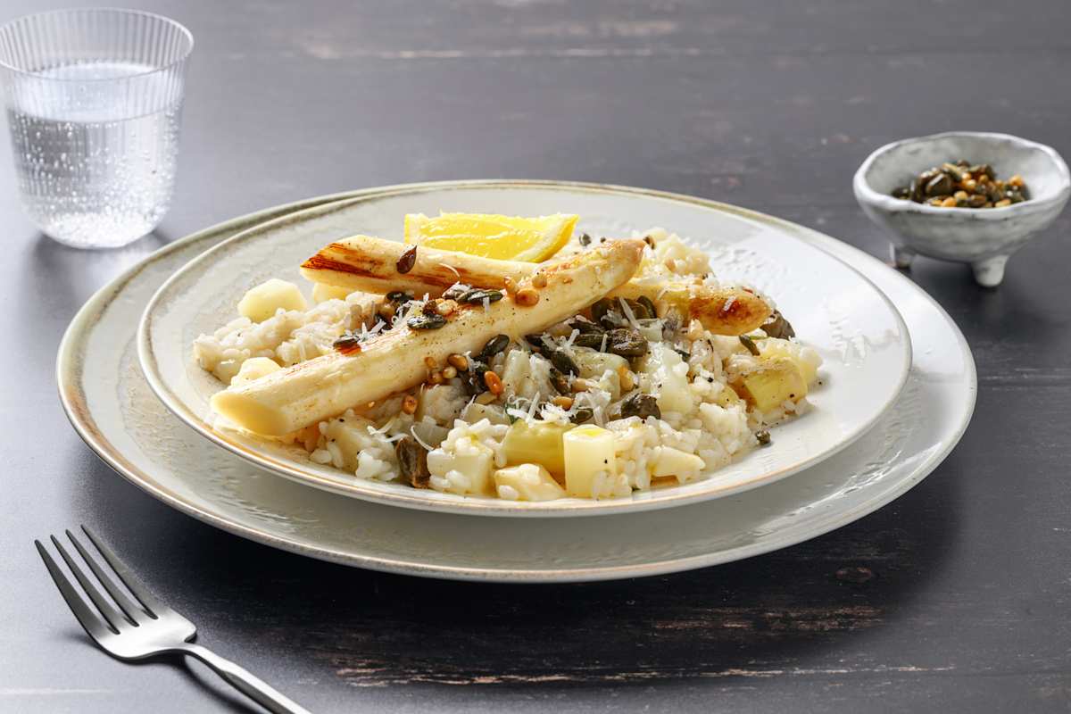 Risotto met witte asperges en pijnboompitten