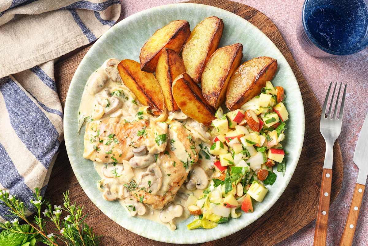 Kip-dragonragout met knapperige aardappelpartjes
