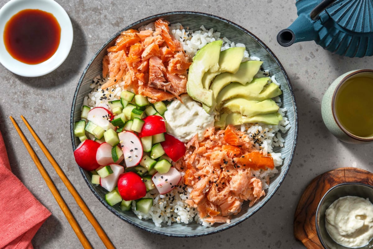 Sushibowl met warmgerookte zalm en gembermayonaise