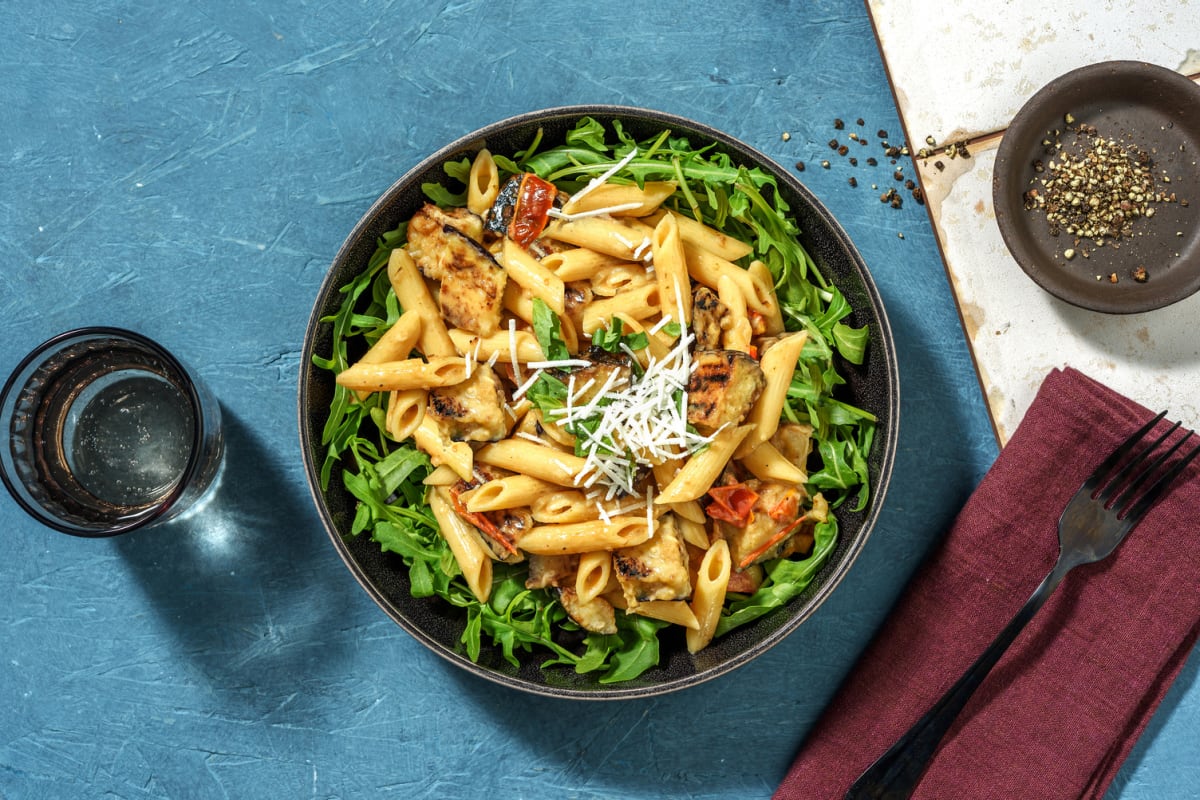 Penne en sauce crémeuse à l'aubergine et Parmigiano Reggiano