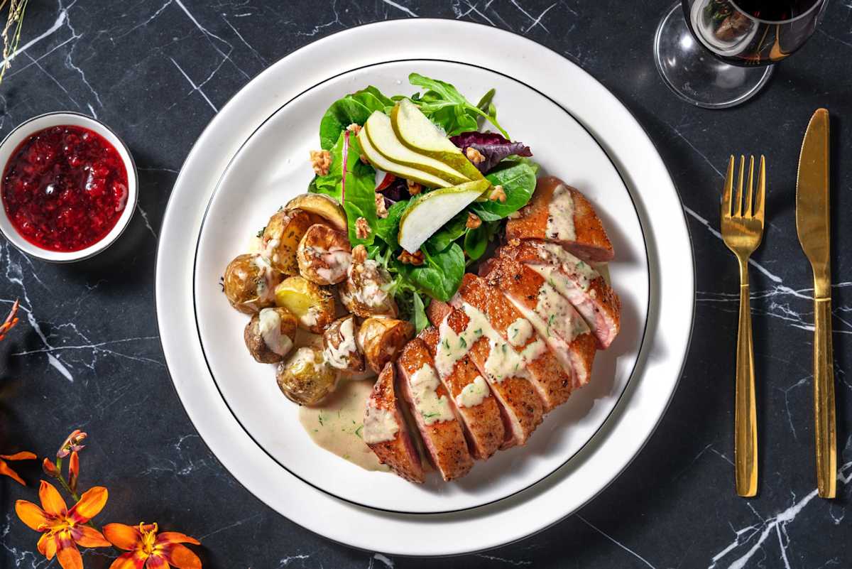 Stekt sous vide-and og tyttebærsyltetøy