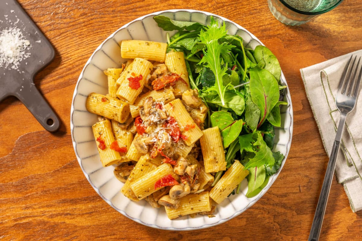 Rigatoni al pesto verde & champignons