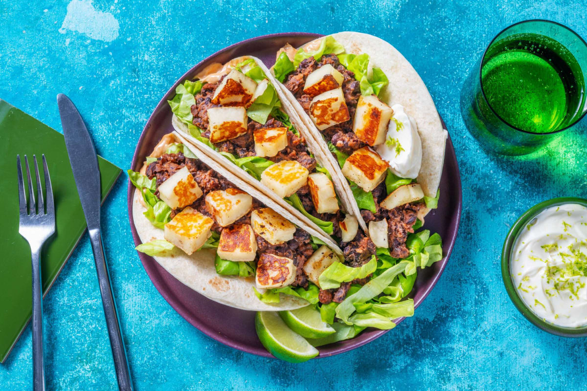 Tacos con fagioli tex-mex e formaggio grigliato