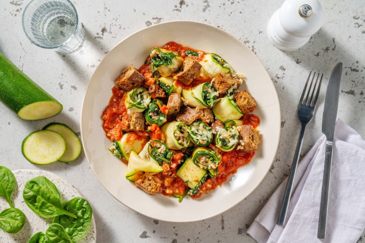 Courgetterolletjes gevuld met kipgehakt en roomkaas