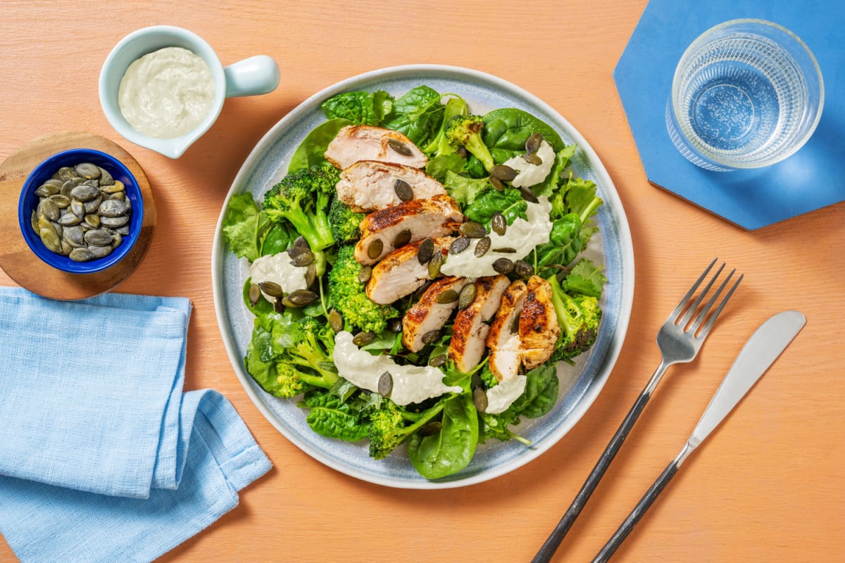 Insalata di pollo alla paprika e broccoli